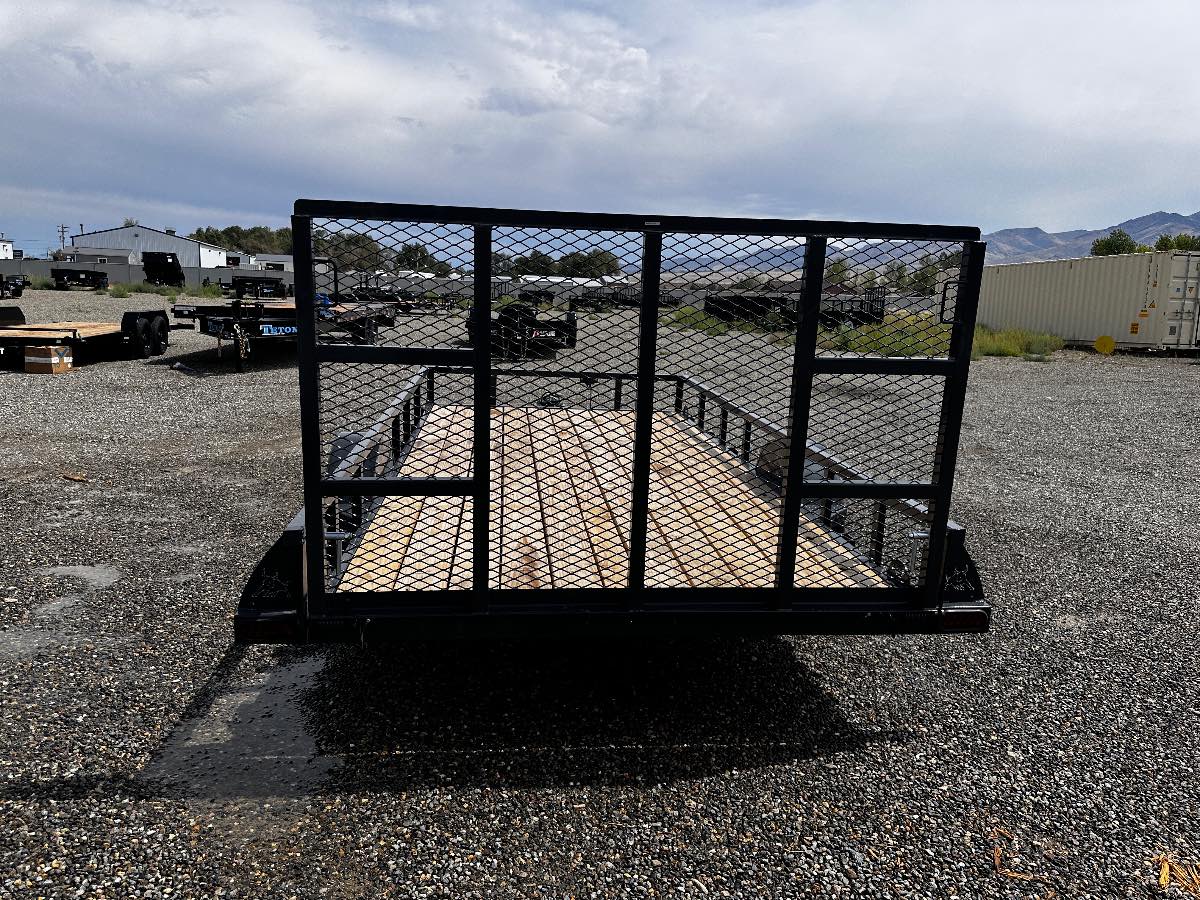 2026 Iron Bull UTB8314031ES0G05GRY New utility trailer, 14'X83", 7,000 lb GVWR, for sale at The Trailer Store in Winnemucca, Nevada (I-80), stock #IB-16110 — optional equipment detail