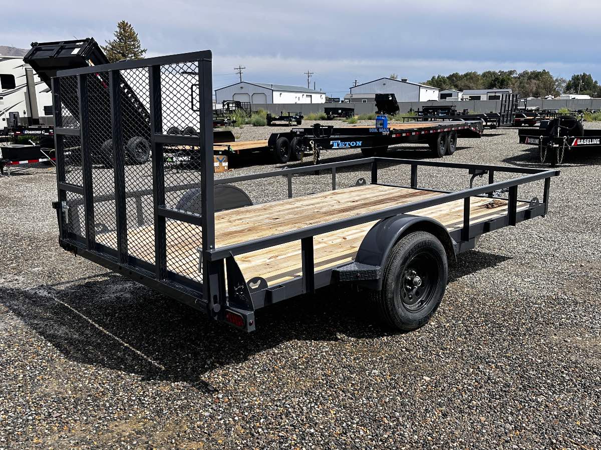2026 Iron Bull UTB8312 New utility trailer, 12'X83", 2,990 lb GVWR, for sale at The Trailer Store in Winnemucca, Nevada (I-80), stock #IB-16175 — optional equipment detail