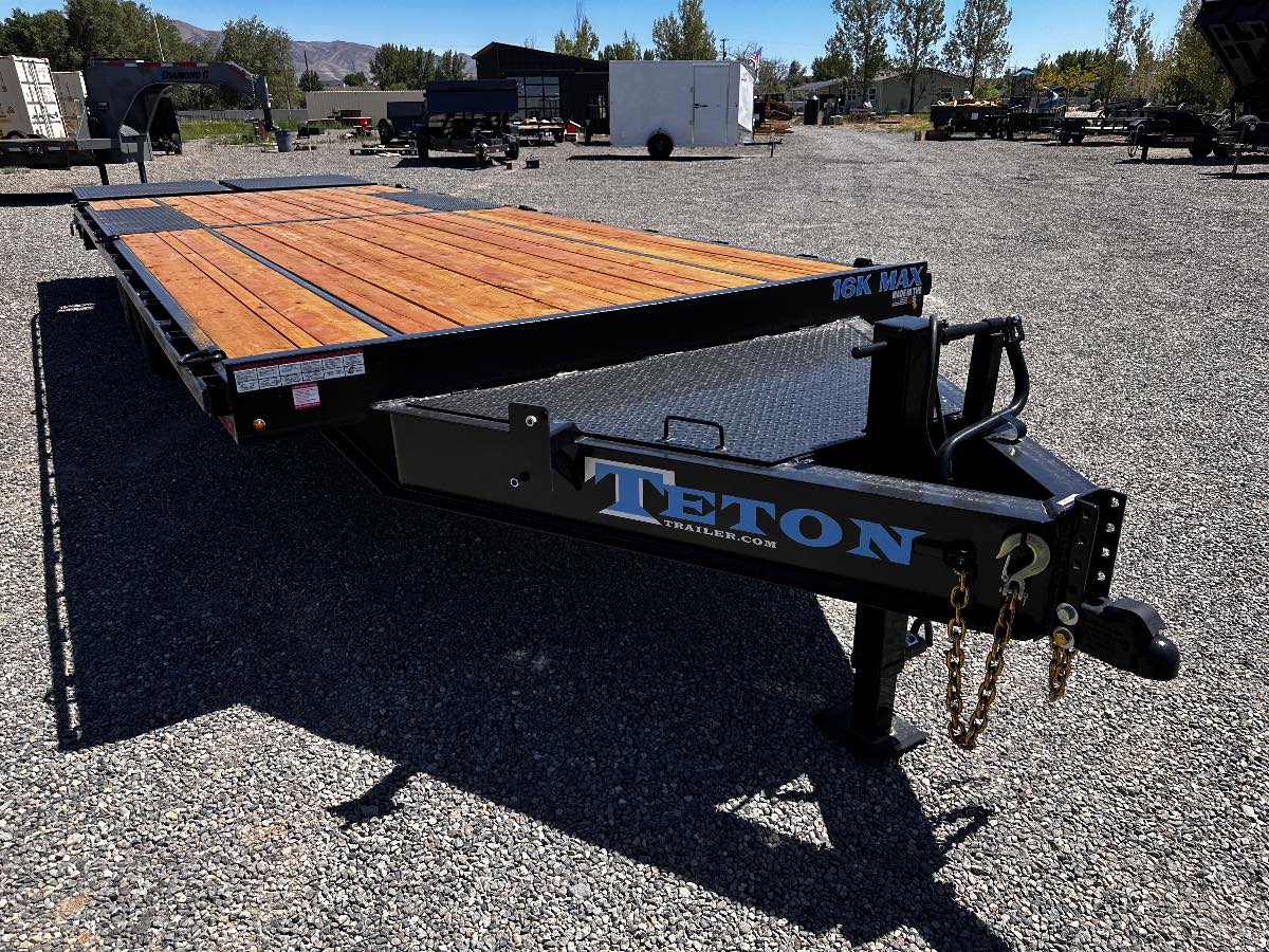 2026 Teton 20+5 DECKOVER New equipment / flatbed trailer, 102X20, 16,000 lb GVWR, for sale at The Trailer Store in Winnemucca, Nevada (I-80), stock #TTS-F400159 — optional equipment detail