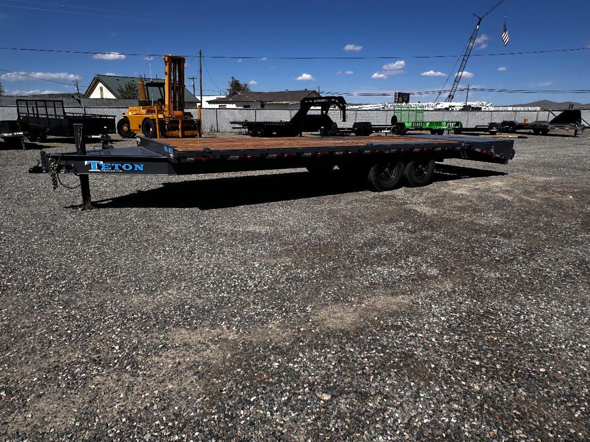 2026 Teton 20+5 DECKOVER New equipment / flatbed trailer, 102X25, 16,000 lb GVWR, for sale at The Trailer Store in Winnemucca, Nevada (I-80), stock #TTS-F400161 — front view