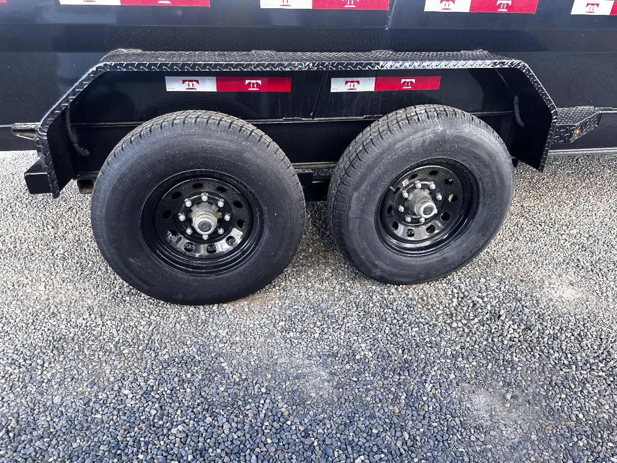 2025 Teton 16' DUMP New dump trailer, 82X16, 16,000 lb GVWR, for sale at The Trailer Store in Winnemucca, Nevada (I-80), stock #TTS-F400427 — optional equipment detail