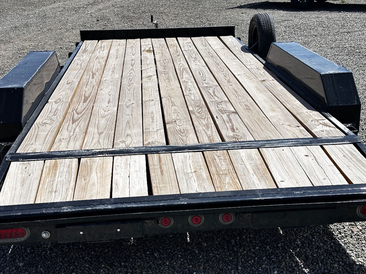 2026 HEARTLAND 16' CAR HAULER Used equipment / flatbed trailer, 16'X82", 7,000 lb GVWR, for sale at The Trailer Store in Winnemucca, Nevada (I-80), stock #TTS-M080268 — optional equipment detail