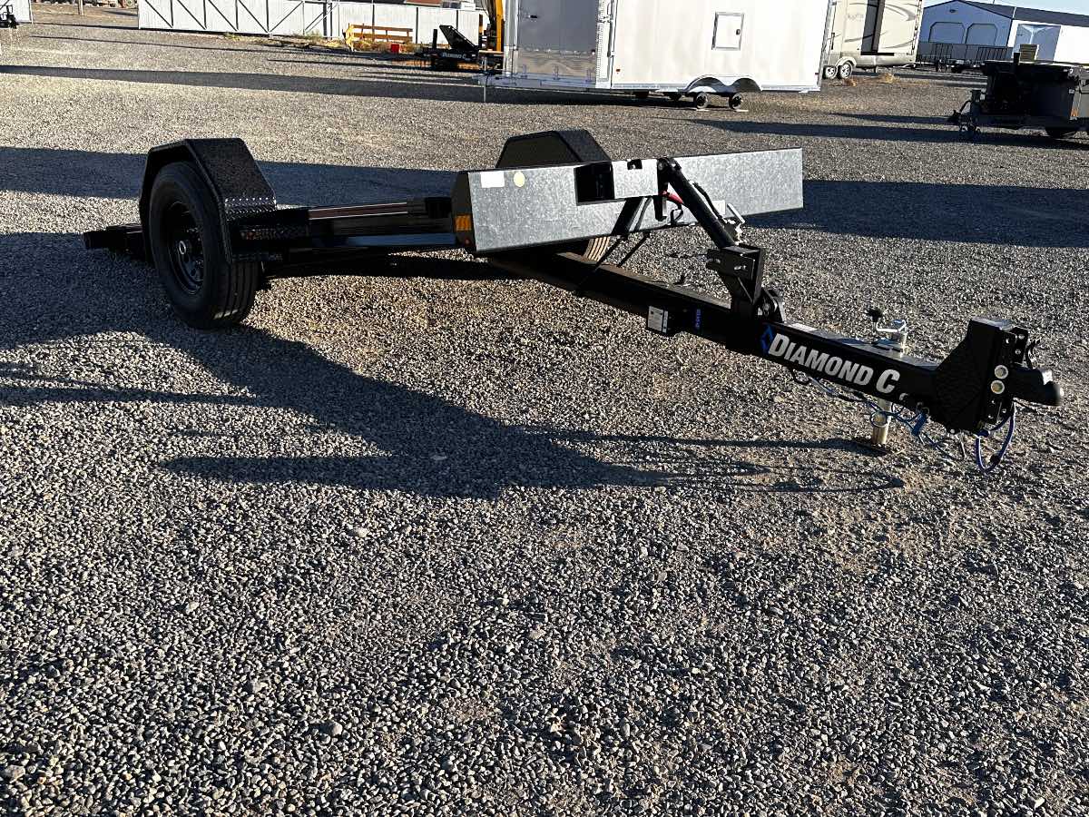 2027 Diamond C 12X77 DSA TILT New tilt deck trailer, 12'X77", 7,000 lb GVWR, for sale at The Trailer Store in Winnemucca, Nevada (I-80), stock #TTS-317537 — optional equipment detail