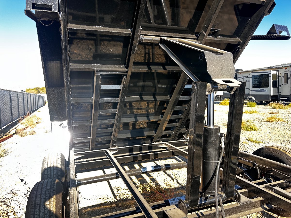 2026 Walton DHV 14' DUMP New dump trailer, 14'X82", 14,000 lb GVWR, for sale at The Trailer Store in Winnemucca, Nevada (I-80), stock #TTS-L000312 — hitch and tongue detail