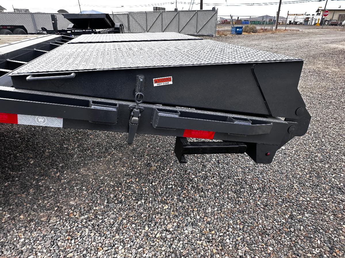 2026 Walton Tandem Dual 26' Deck Over bumper pull New equipment / flatbed trailer, 26', 23,000 lb GVWR, for sale at The Trailer Store in Winnemucca, Nevada (I-80), stock #TTS-000327 — optional equipment detail