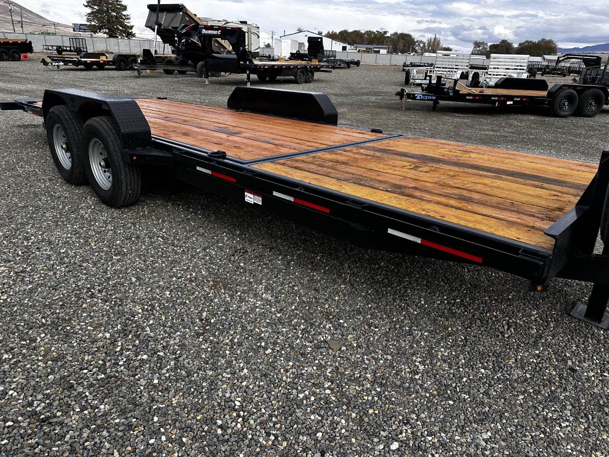 2027 Teton 22' Tilt Deck 16K New tilt deck trailer, 22', 16,000 lb GVWR, for sale at The Trailer Store in Winnemucca, Nevada (I-80), stock #TTS-400102 — deck and bed detail